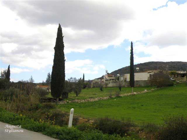 Paramytha, Zypern