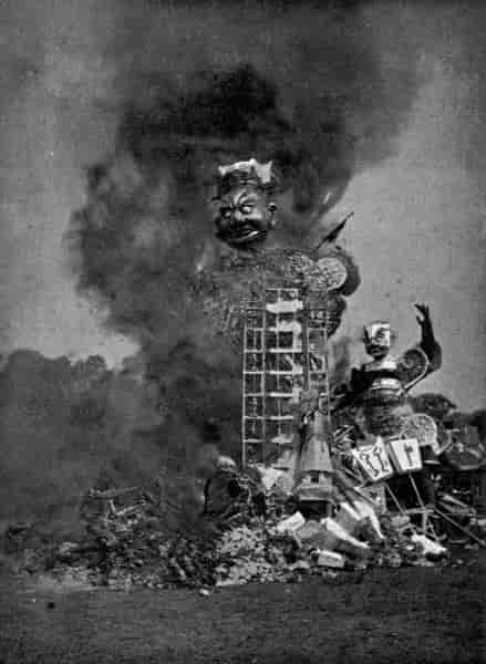 Burning of symbolical figures at a Chinese funeral.
