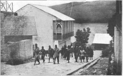 "Prisoners" of the State in Chains at Matadi.