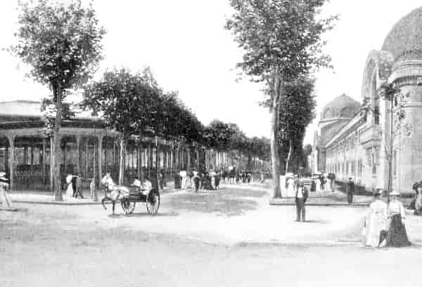 Rue de l'établissement at Vichy.
