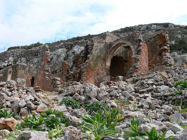 Arkoudiotissa cave, Akrotiri ( Crete ). Ruins in front of the cave