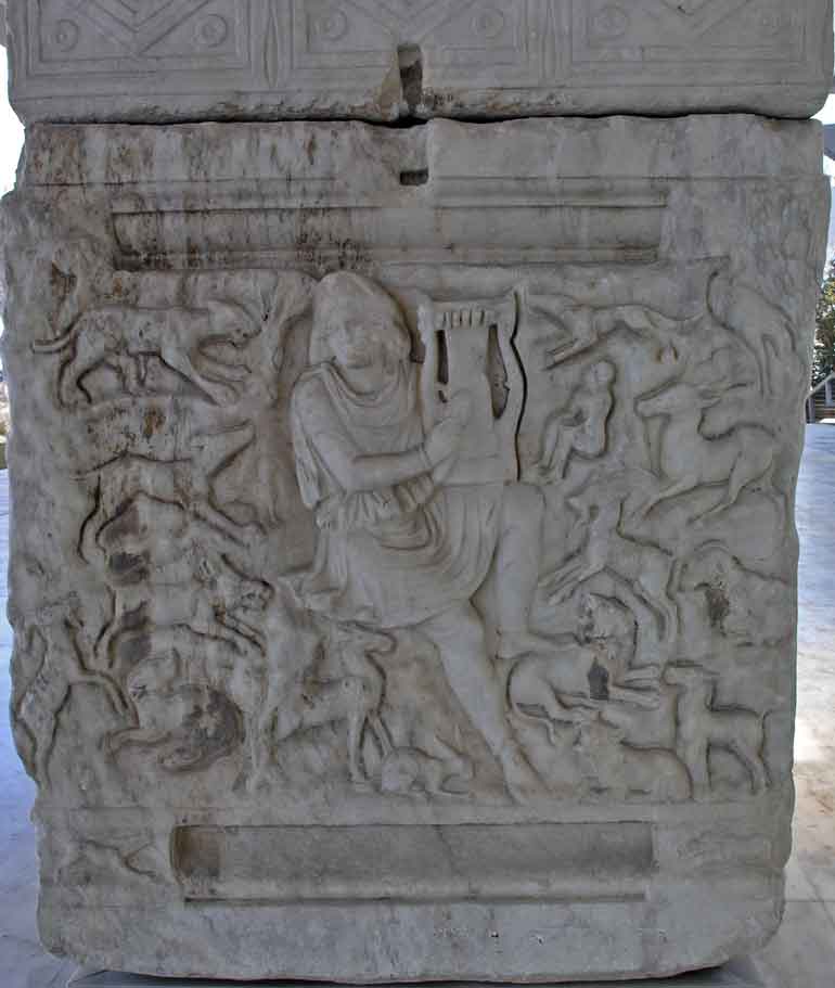THAM-Calydon sarcophagus Orpheus