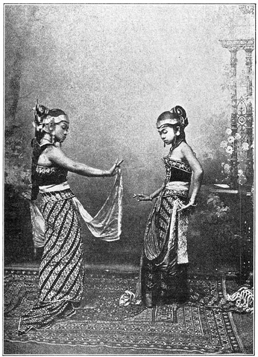 Danseressen van den Sultan voeren een dramatischen dans uit.