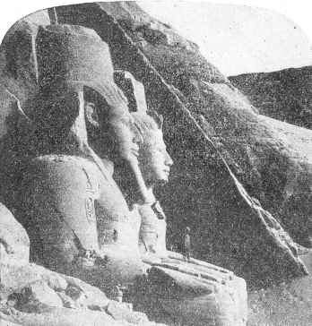Copyright 1904 by Underwood and Underwood THE SIXTY-FIVE-FOOT PORTRAIT STATUES OF RAMSES II 