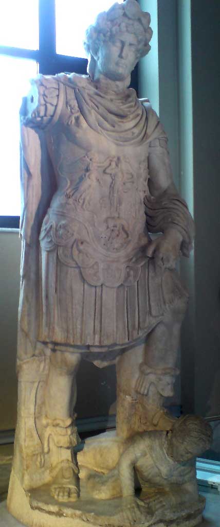 Hadrian, Kreta