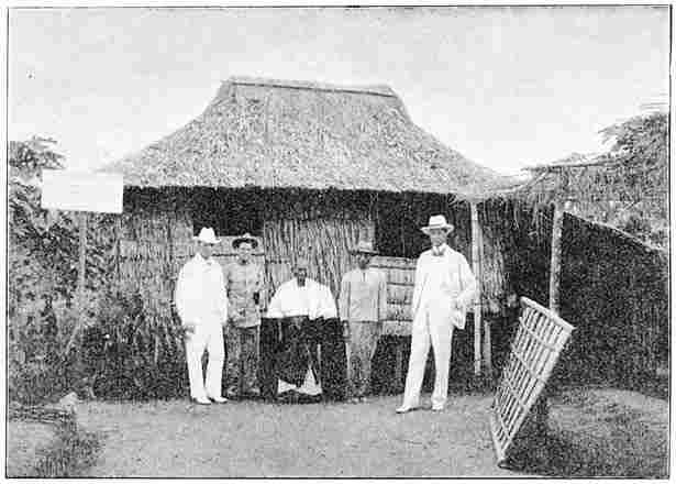 Iwahig Straf-kolonie te Palawan. Woning van een gevangen-kolonist.