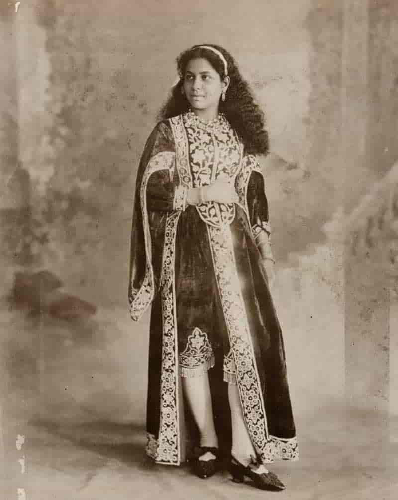 Indian Beauty in Victorian Mughal Costume. Raja Lala Deen Dayal