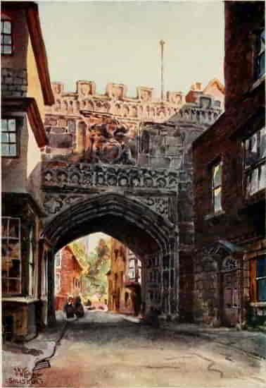 SALISBURY HIGH STREET GATEWAY INTO THE CLOSE